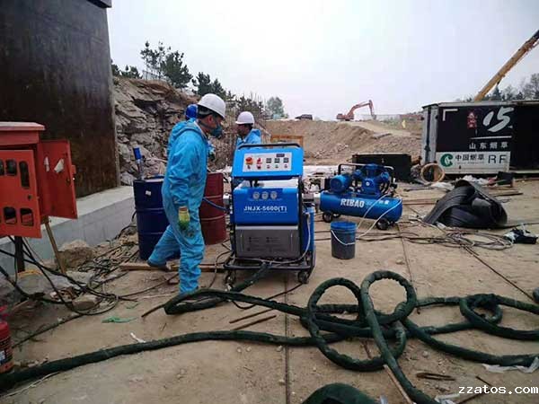 聚脲喷涂机H5600(T)喷涂测试